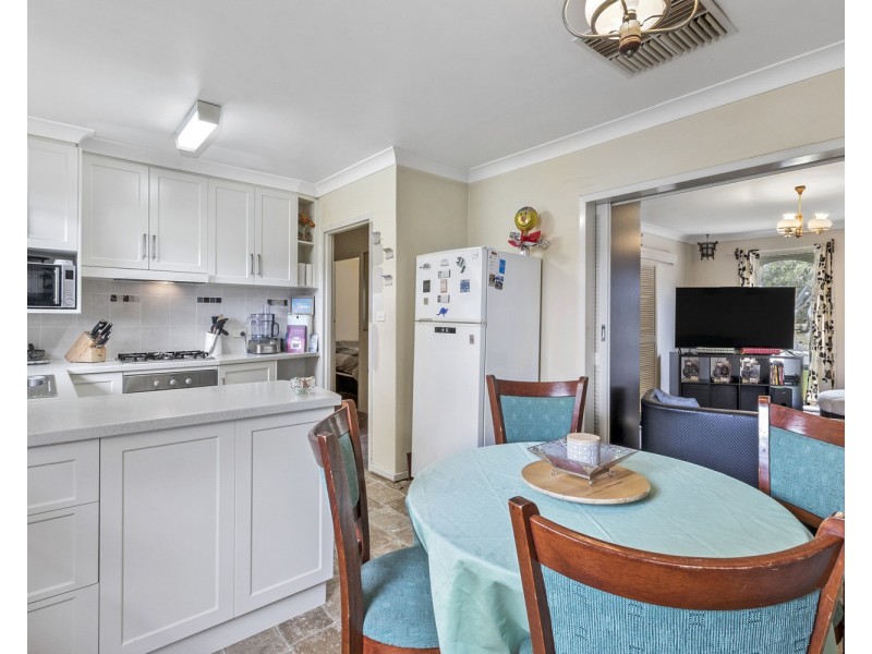 25 Suffolk Drive, Morphett Vale SA 5162