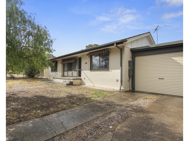 40 Adrian Street, Christie Downs SA 5164