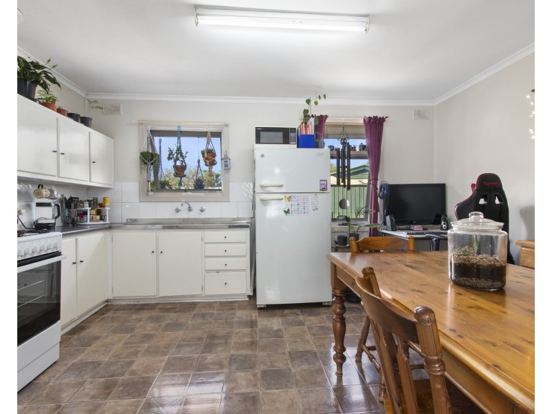 40 Adrian Street, Christie Downs SA 5164