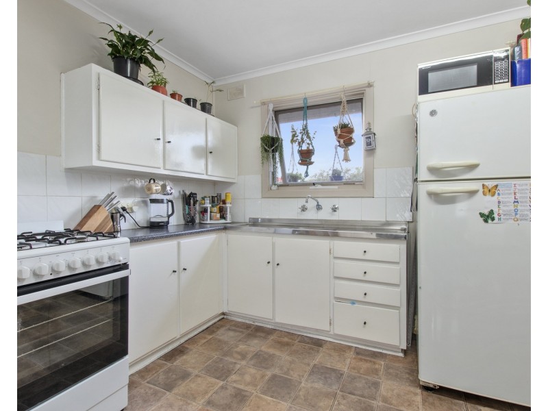 40 Adrian Street, Christie Downs SA 5164