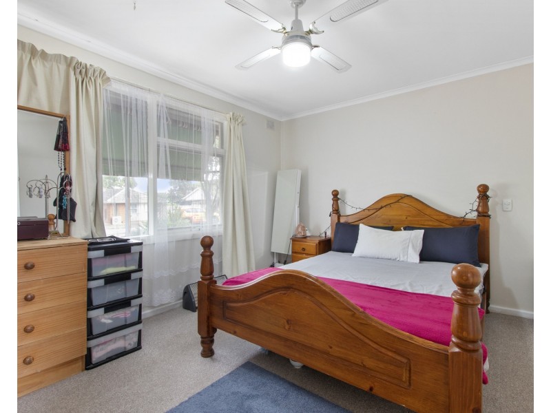 40 Adrian Street, Christie Downs SA 5164