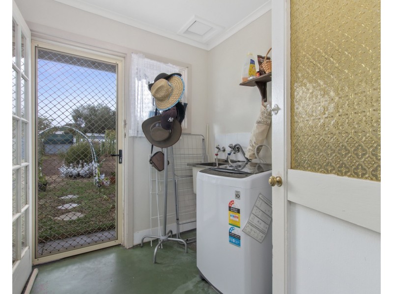 40 Adrian Street, Christie Downs SA 5164