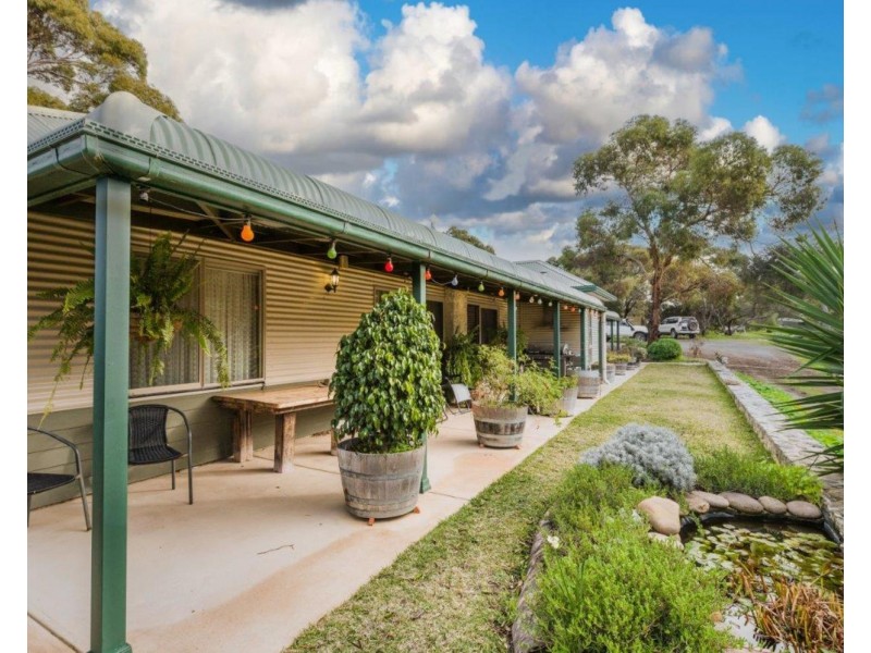 72 Lovers Lane, Brownlow Ki SA 5223