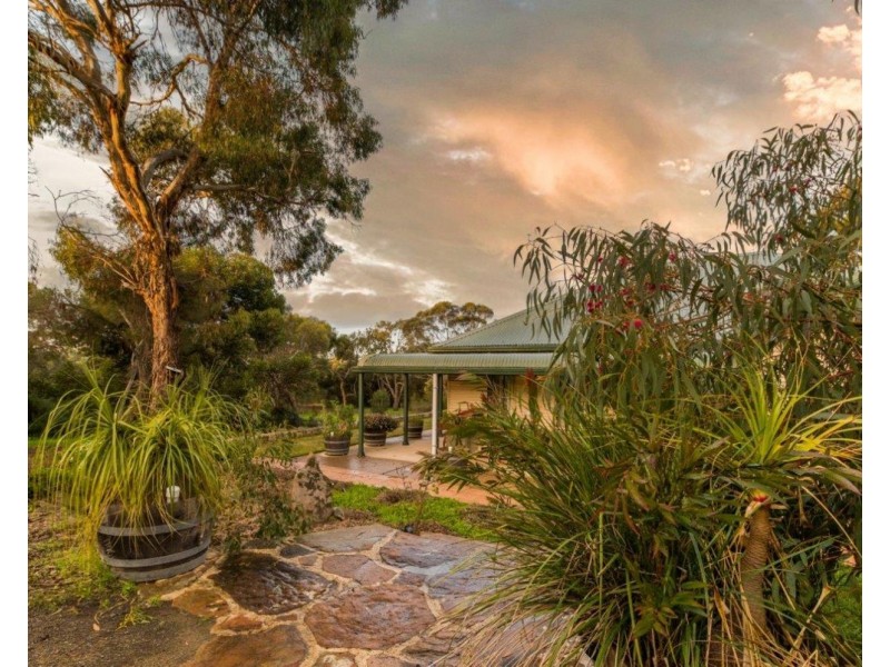 72 Lovers Lane, Brownlow Ki SA 5223