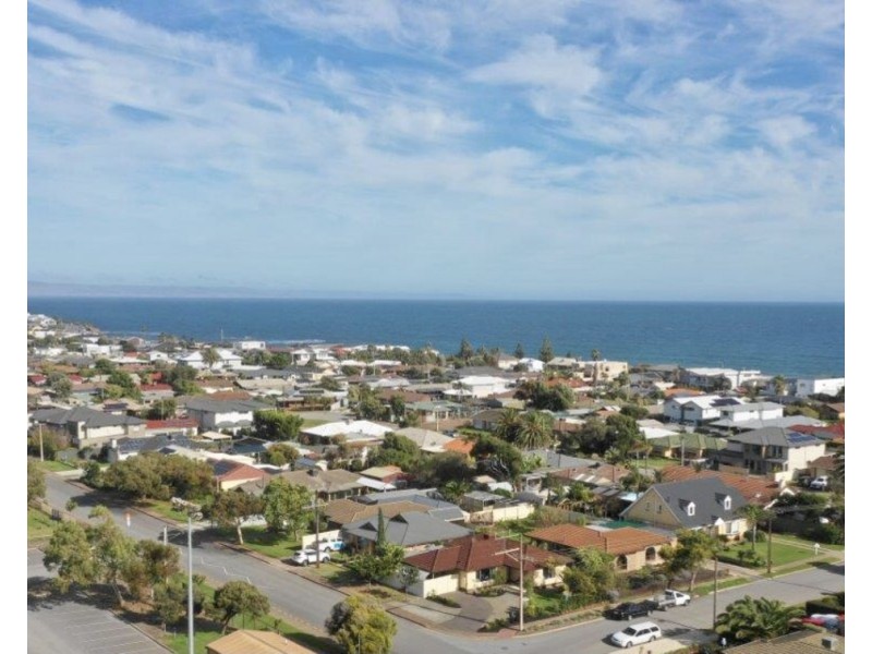 2 McRae Road, Port Noarlunga South SA 5167