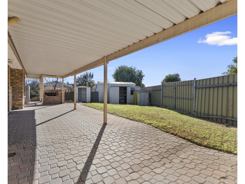 1 MacDonald Road, Christie Downs SA 5164