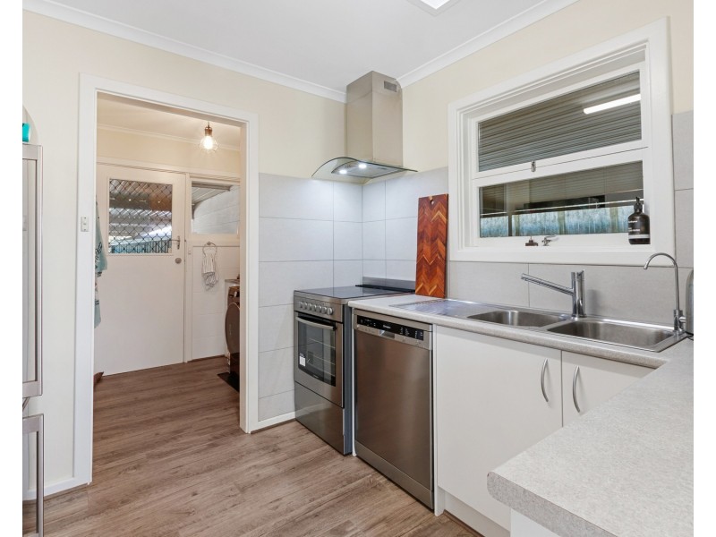 4 Brendan Street, Christie Downs SA 5164