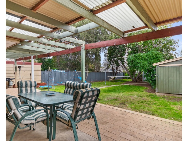 21 Radcliffe Grove, Christie Downs SA 5164