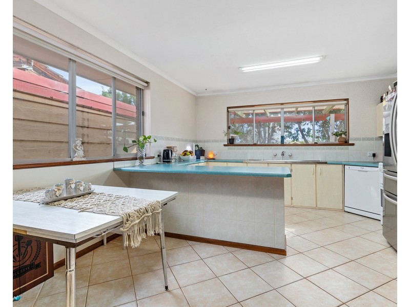 21 Radcliffe Grove, Christie Downs SA 5164