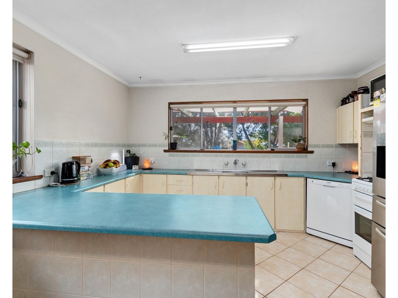 21 Radcliffe Grove, Christie Downs SA 5164