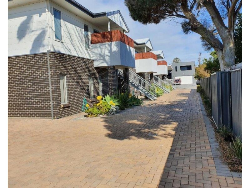 1/17 Davis Avenue, Christies Beach SA 5165