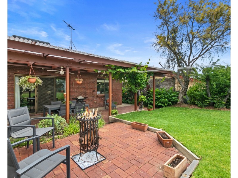 2 Barry Street, Port Noarlunga SA 5167