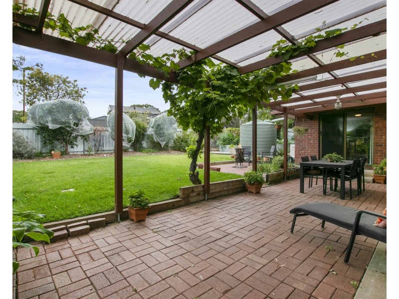 2 Barry Street, Port Noarlunga SA 5167