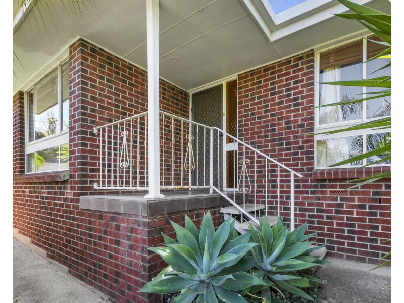 33 Woocalla Street, O’sullivan Beach SA 5166