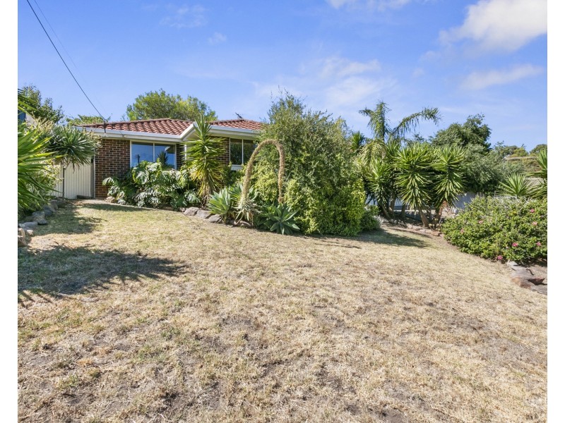33 Woocalla Street, O’sullivan Beach SA 5166