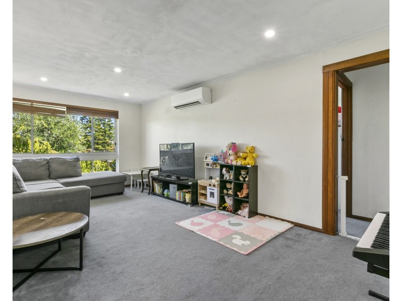 33 Woocalla Street, O’sullivan Beach SA 5166