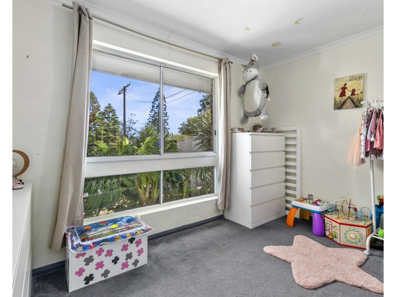 33 Woocalla Street, O’sullivan Beach SA 5166