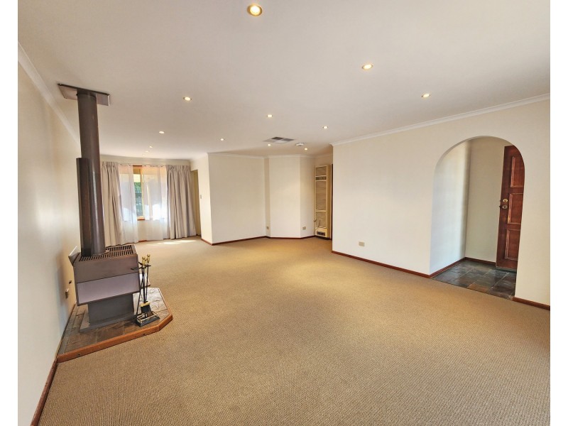 2 Smugglers Drive, Seaford Rise SA 5169