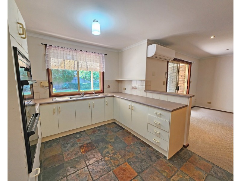 2 Smugglers Drive, Seaford Rise SA 5169