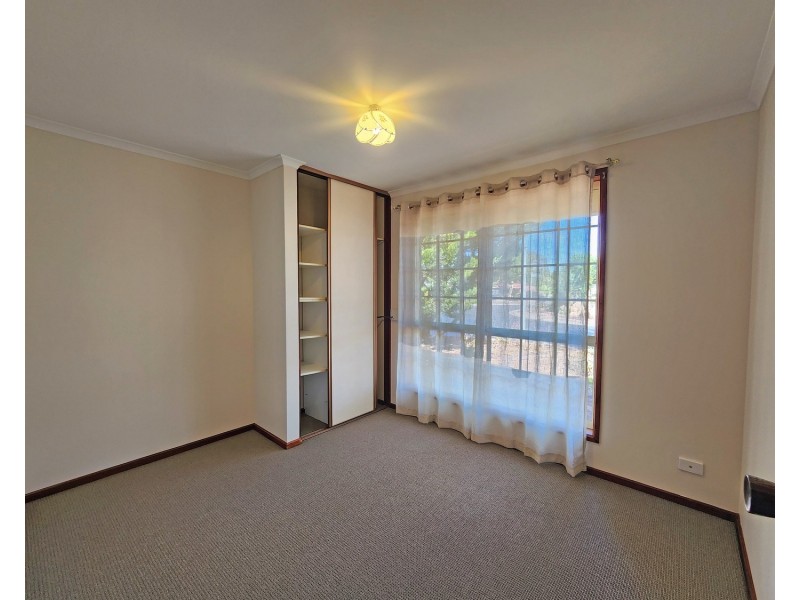 2 Smugglers Drive, Seaford Rise SA 5169