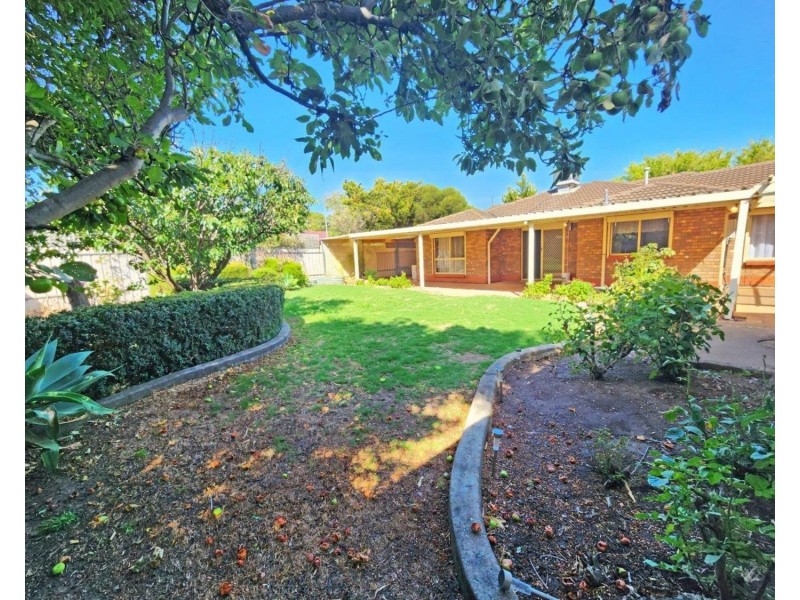 2 Smugglers Drive, Seaford Rise SA 5169