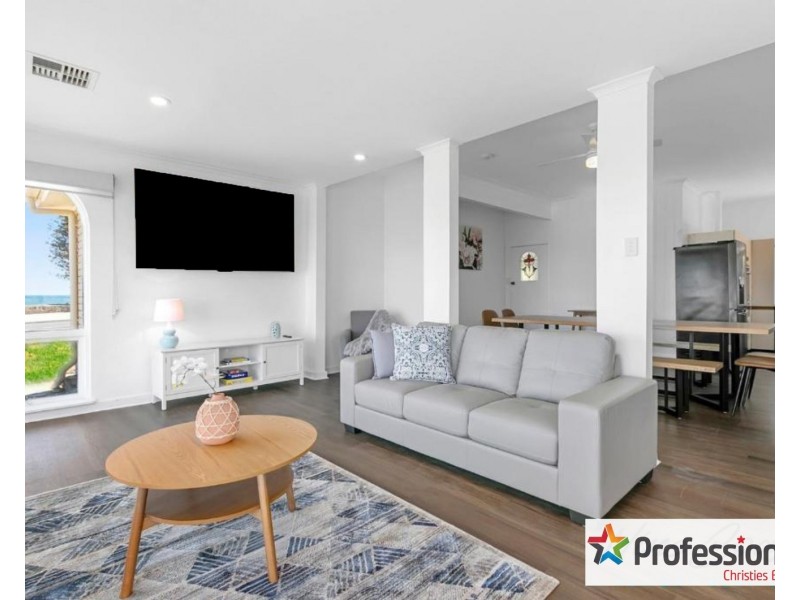 4 Esplanade, Christies Beach SA 5165