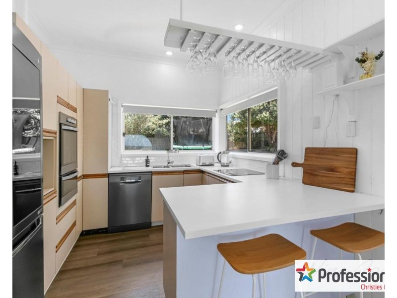 4 Esplanade, Christies Beach SA 5165