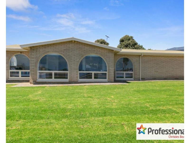 4 Esplanade, Christies Beach SA 5165