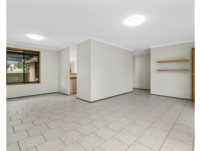 38 Lyons Circuit, Trott Park SA 5158