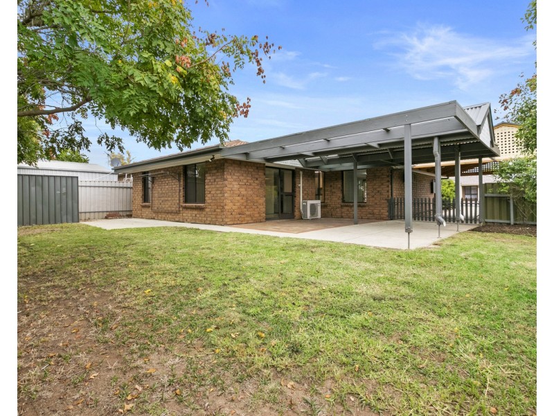 38 Lyons Circuit, Trott Park SA 5158
