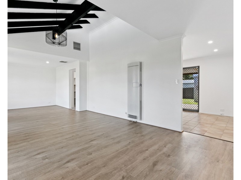 5 Bennett Close, Aberfoyle Park SA 5159