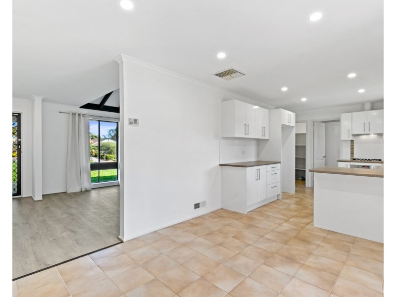 5 Bennett Close, Aberfoyle Park SA 5159