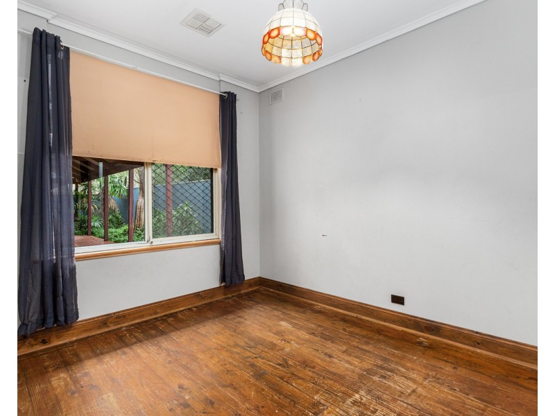 25 Yeldham Drive, Morphett Vale SA 5162