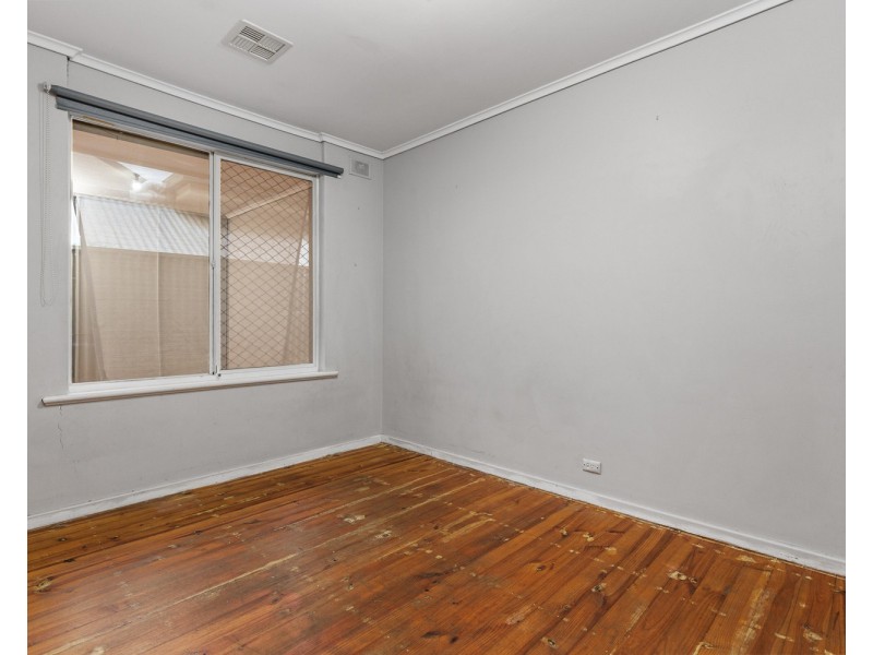 25 Yeldham Drive, Morphett Vale SA 5162