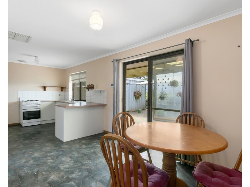 3 Commodore Court, Morphett Vale SA 5162