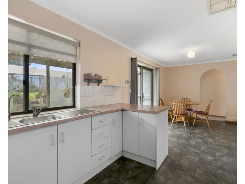 3 Commodore Court, Morphett Vale SA 5162