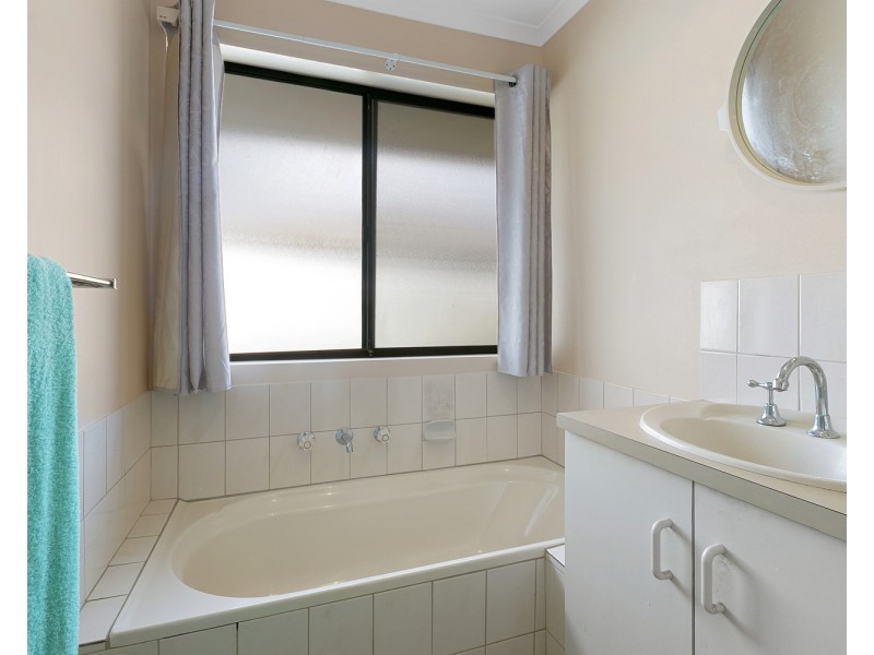 3 Commodore Court, Morphett Vale SA 5162