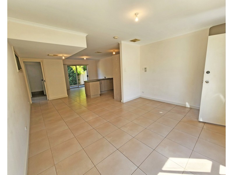 2/181 Main South Road, Hackham West SA 5163