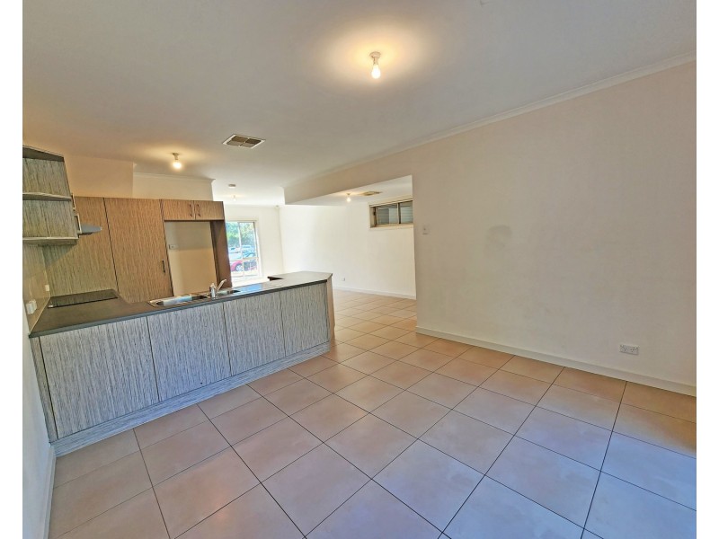 2/181 Main South Road, Hackham West SA 5163