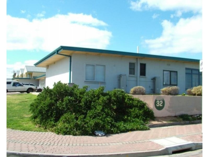 2/32 Esplanade, Christies Beach SA 5165