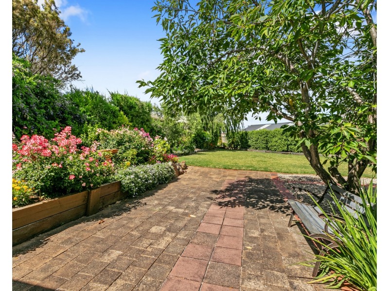 7 Traeger Court, Woodcroft SA 5162