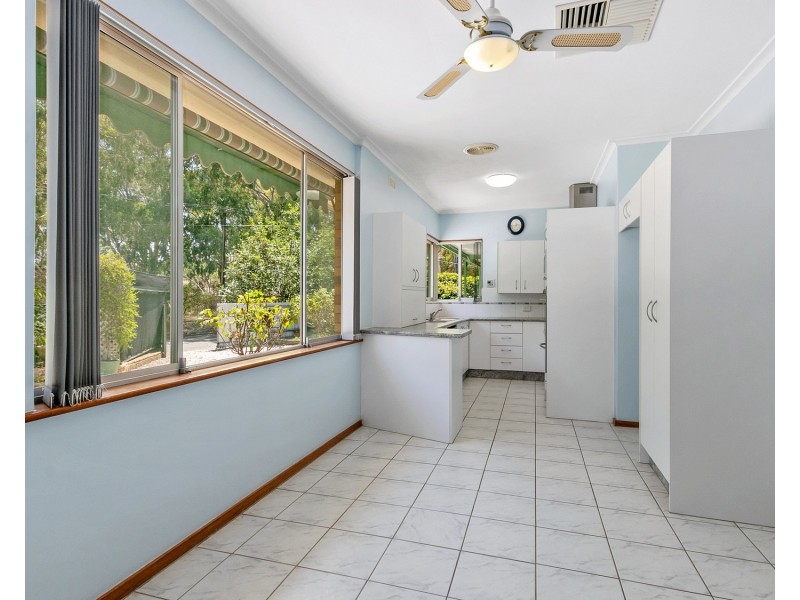 4 Yeldham Drive, Morphett Vale SA 5162