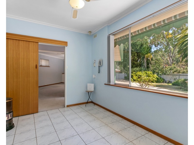 4 Yeldham Drive, Morphett Vale SA 5162