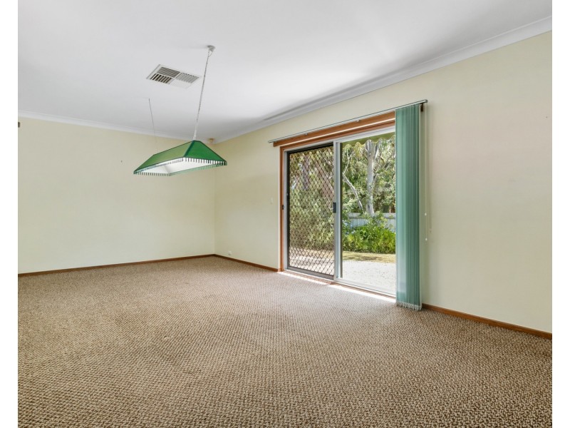 4 Yeldham Drive, Morphett Vale SA 5162