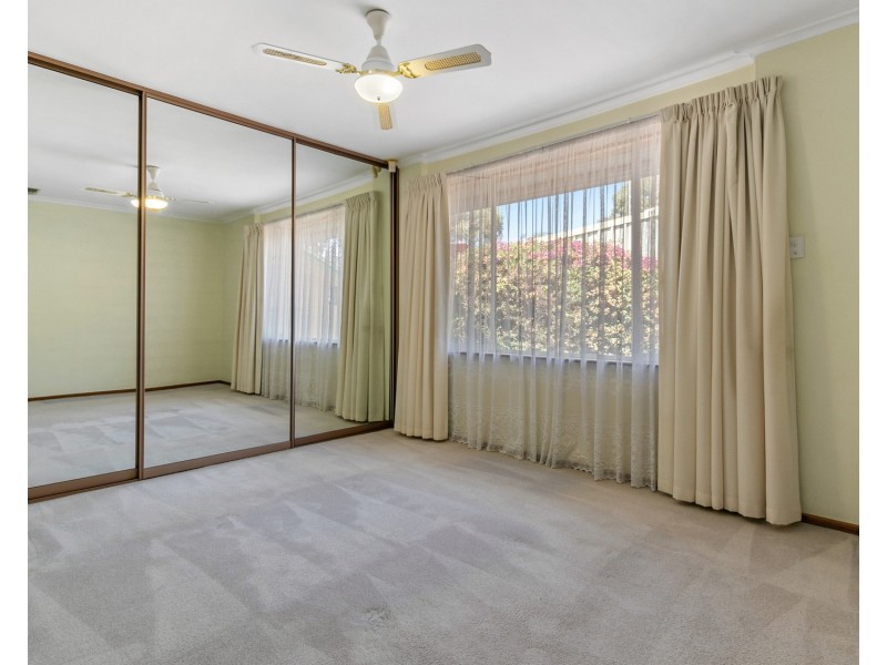 4 Yeldham Drive, Morphett Vale SA 5162