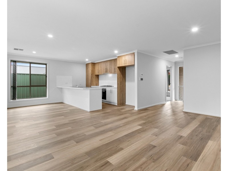 27 Banket Street, Huntfield Heights SA 5163