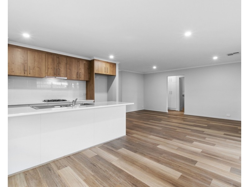 27 Banket Street, Huntfield Heights SA 5163