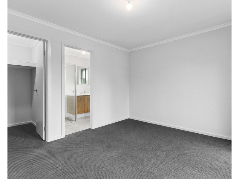 27 Banket Street, Huntfield Heights SA 5163