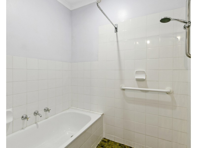 27 Warsaw Crescent, Hackham West SA 5163