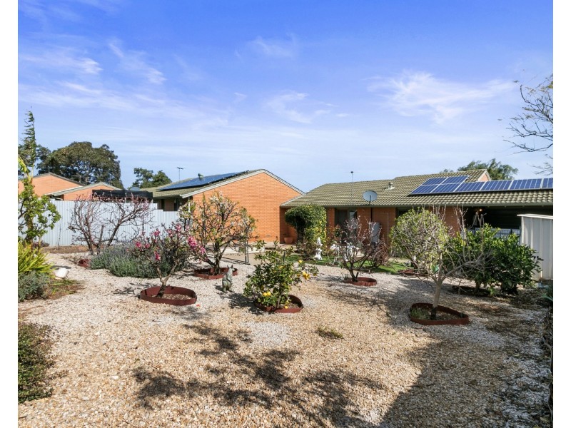 27 Warsaw Crescent, Hackham West SA 5163